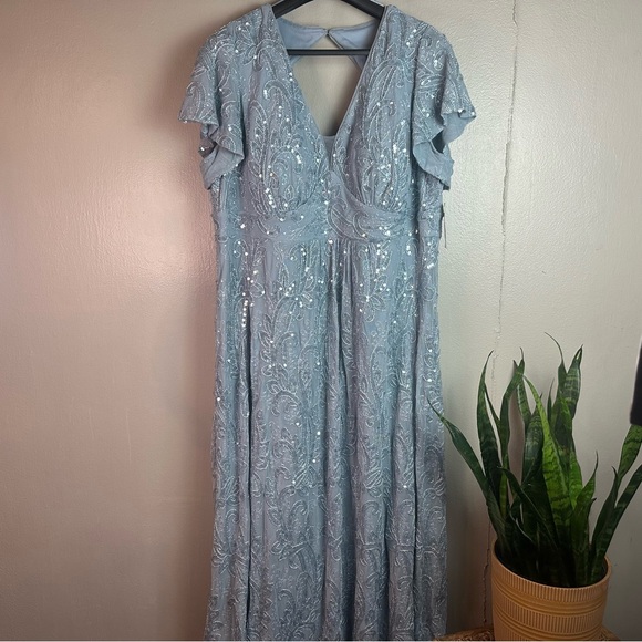 R&M Richards Fit & Flare sequin embellished plus size gown  Sz 22 - Picture 3 of 14